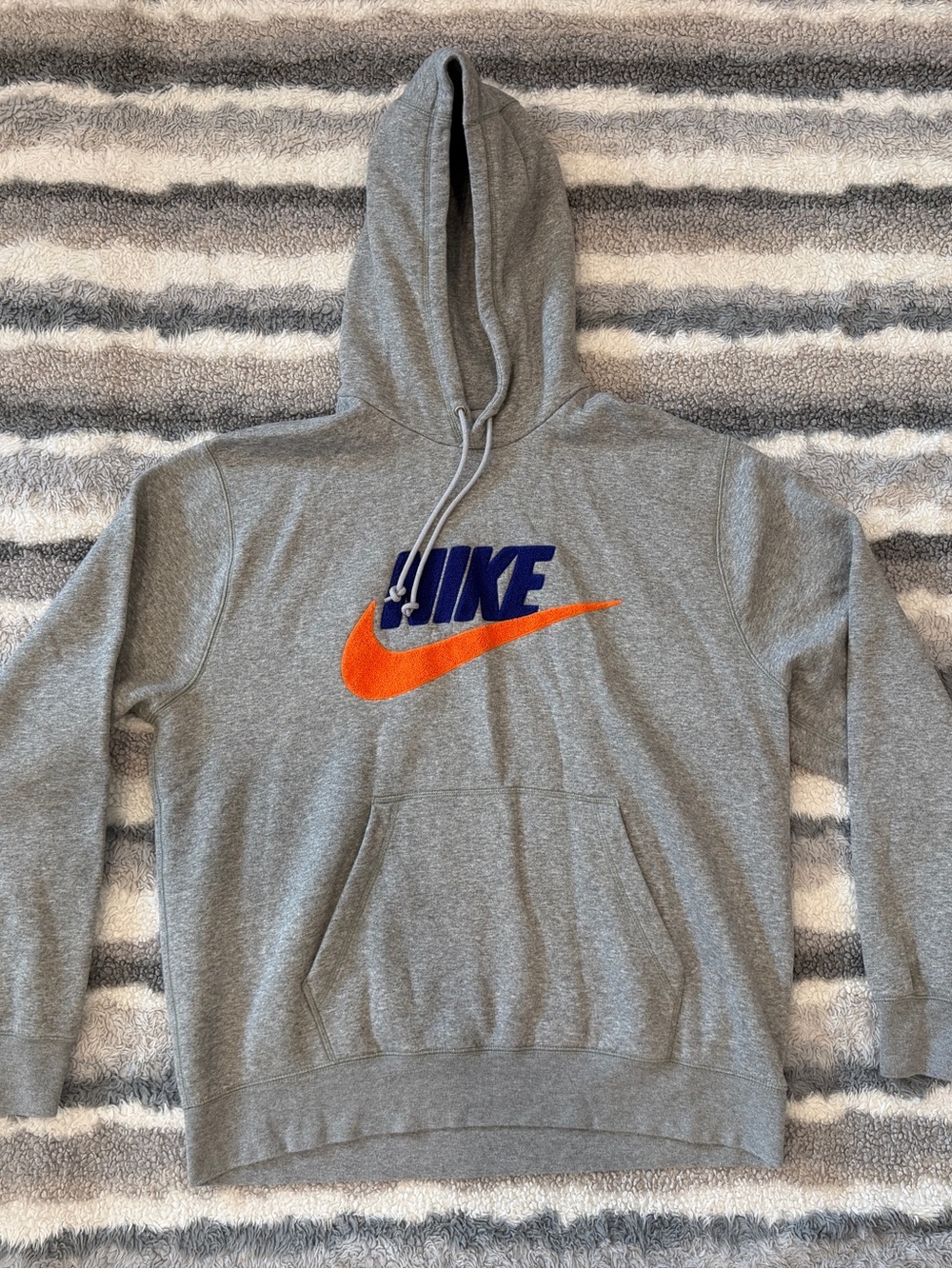 Nike Club Fleece Chenille Swoosh Logo Hoodie - Men's Size L